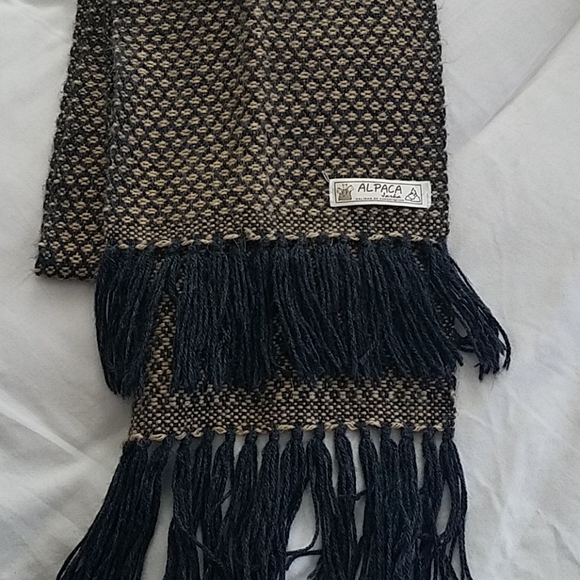 NWOT Alpaca Scarf - Picture 6 of 7